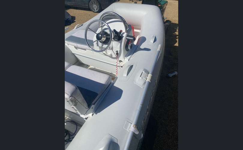 Genesis Walker Bay 310 RIB + Yamaha 20 hv-kuva-3